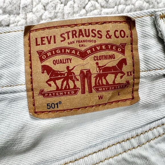 Levi’s 501 Women’s Denim Cutoff Shorts W29 Light Wash High Rise Frayed Hem - Picture 2 of 8